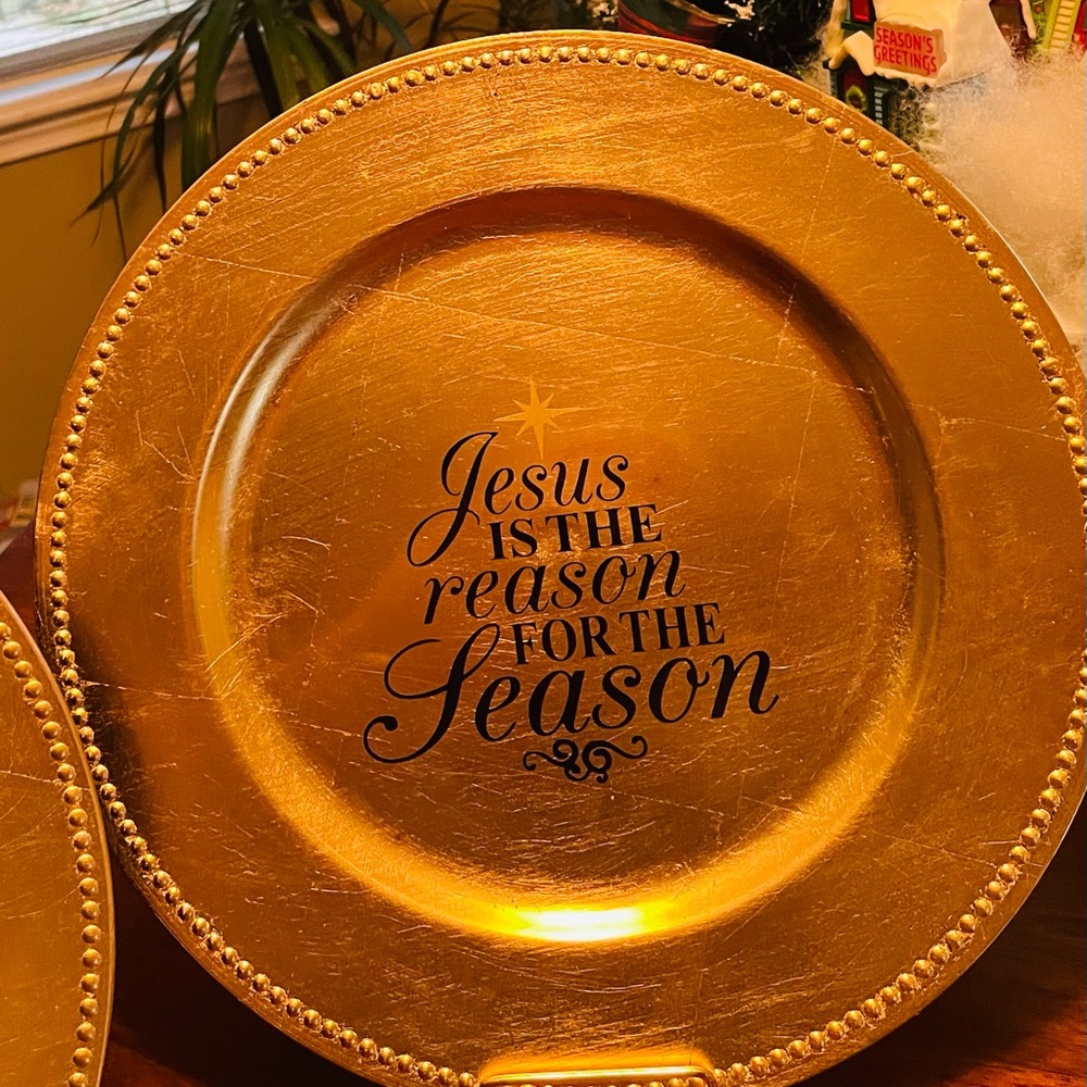 Charger Decor with Plate Holder.